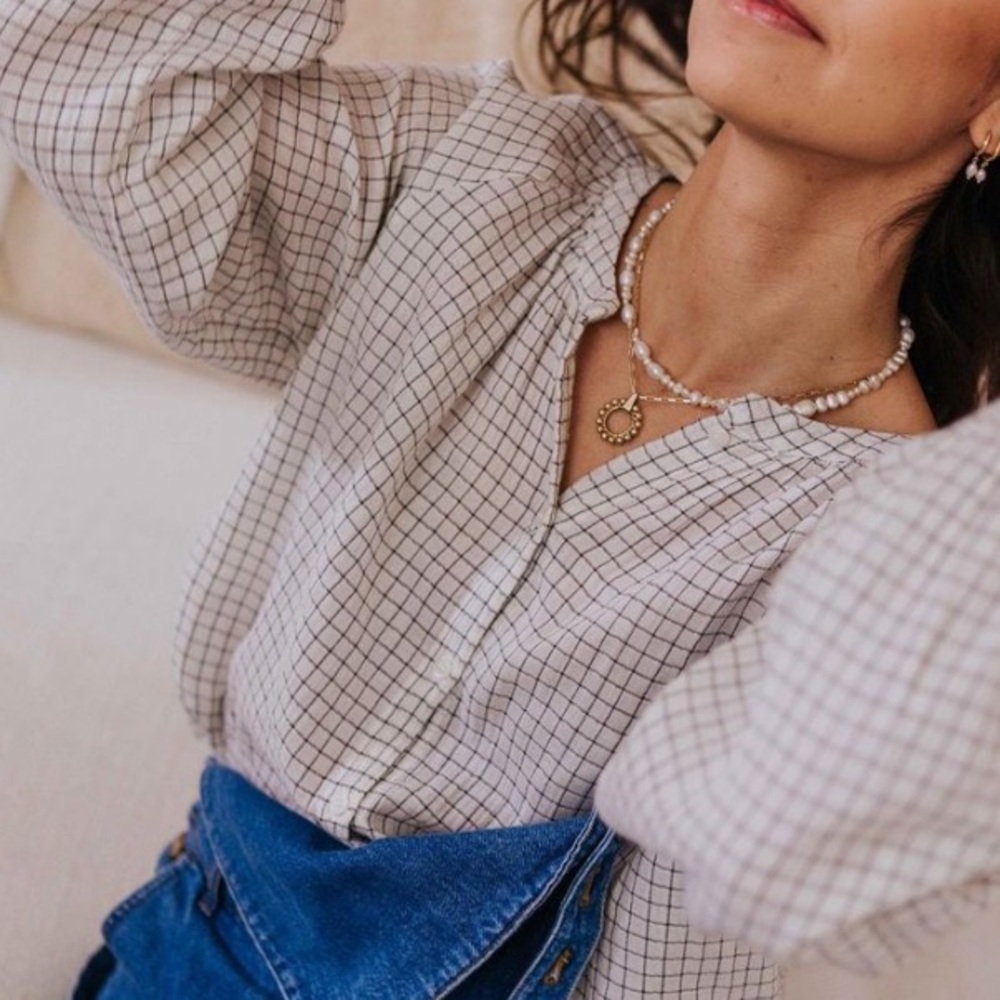 Elegant Grid Pattern Button Down Shirt - image 1